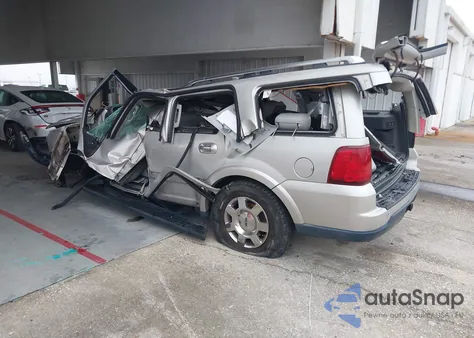 2005 Lincoln Navigator z USA, uszkodzony, nr VIN 5LMFU275X5LJ22861